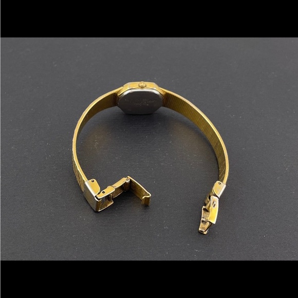 Vintage Wrist Watch Pierre Cardin Women's Quartz Gold tone small Square Bezel - Picture 3 of 13